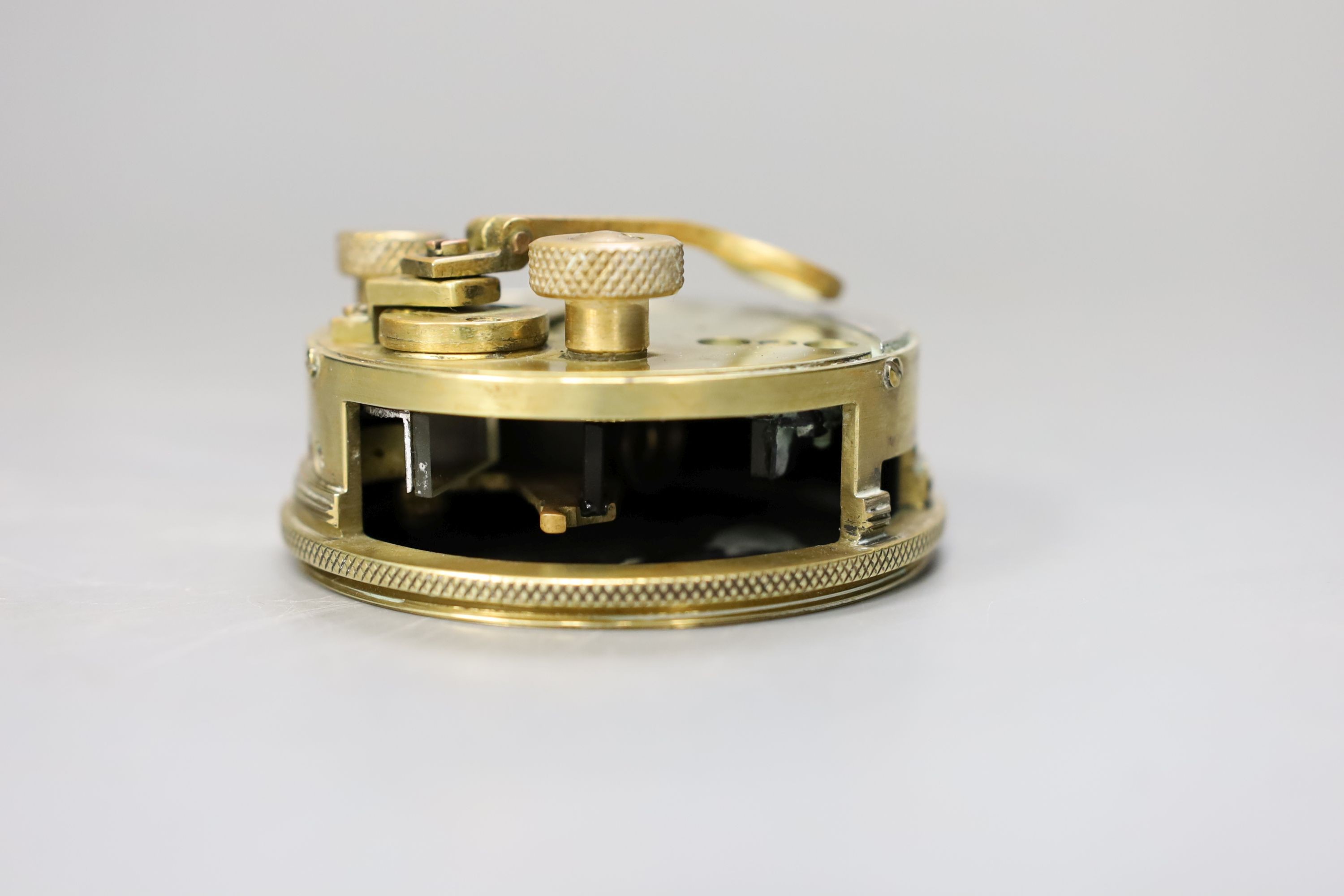 A Stanley mark III 1941 brass cased military pocket sextant, 7.8cm